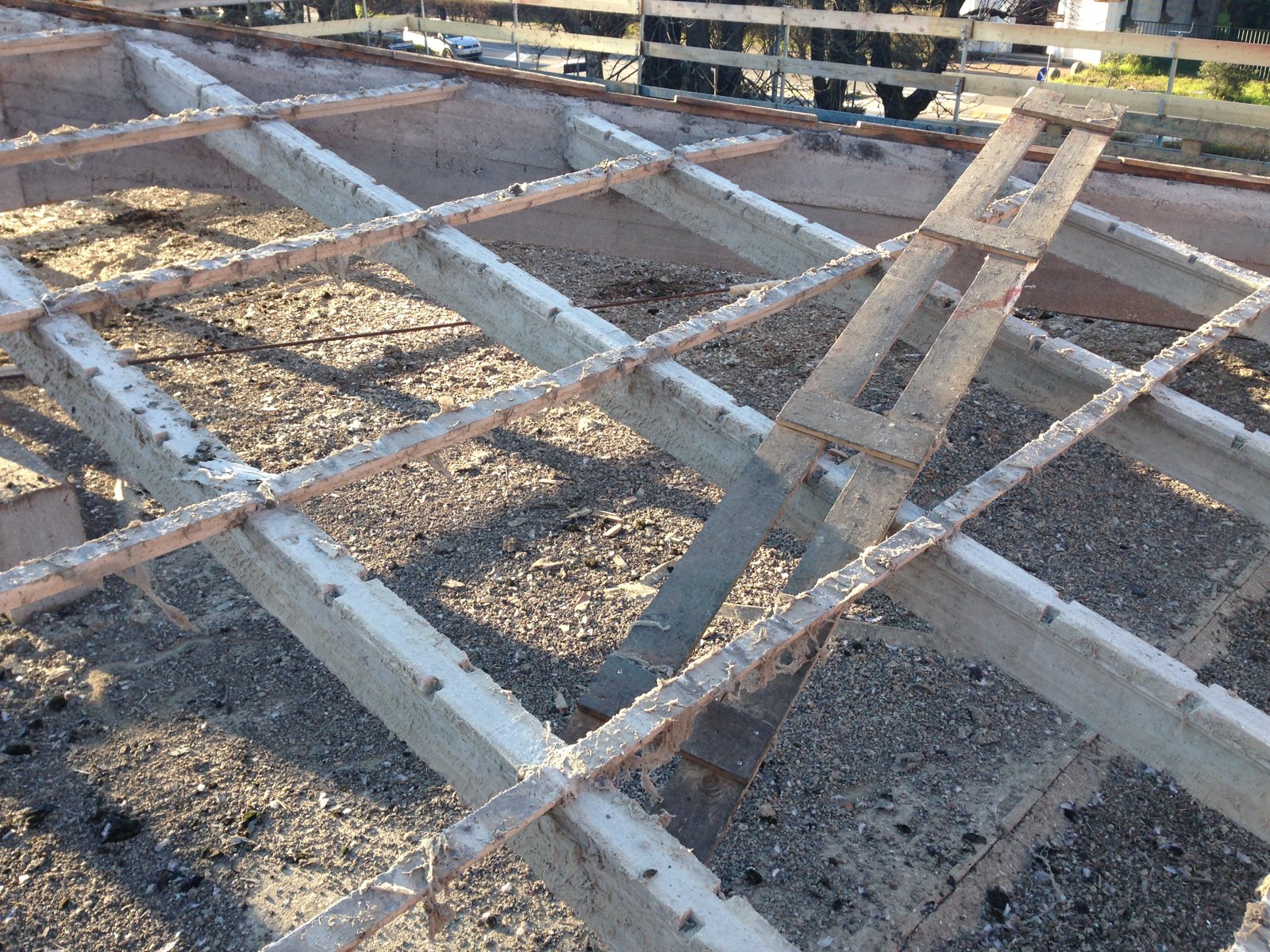 Ex Saffa — Coperture in amianto, Pontenuovo di Magenta (MI): Bonifica delle coperture in amianto e posa delle nuove, con autorizzazione paesaggistica (foto 2 di 2)